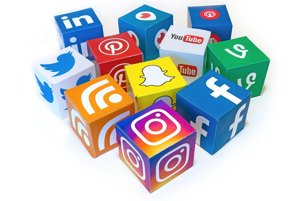Sur les réseaux sociaux